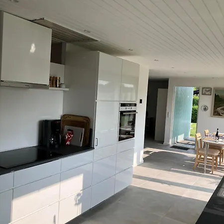 Newly Renovated House In Beautiful Hyllingeriis! Casa de Férias